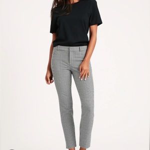 NWOT: BANANA REPUBLIC - Mid-Rise Skinny Sloan Pant, Houndstooth
